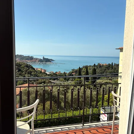 Golfo Dei Poeti レーリチ
