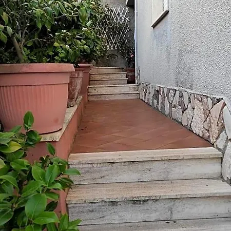 Golfo Dei Poeti Bed & Breakfast 3*